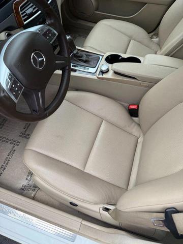 Photo of 2014 White Mercedes-Benz C-Class