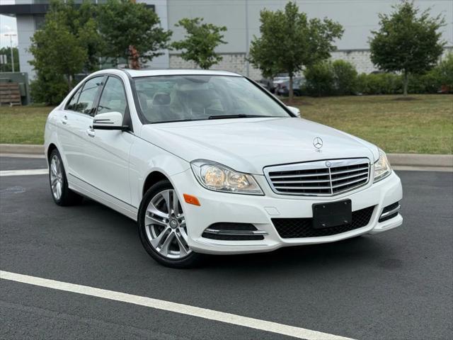 Photo of 2014 White Mercedes-Benz C-Class