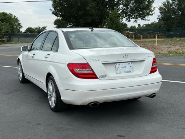 Photo of 2014 White Mercedes-Benz C-Class