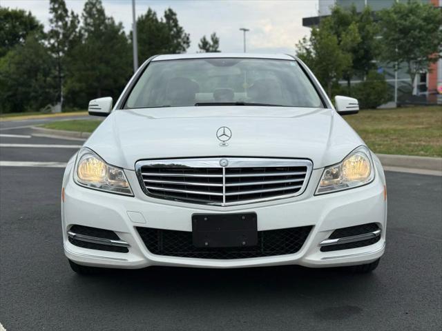 Photo of 2014 White Mercedes-Benz C-Class