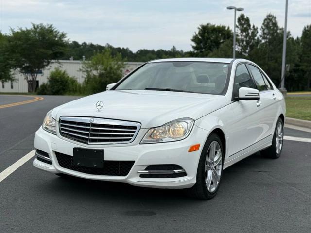 Photo of 2014 White Mercedes-Benz C-Class