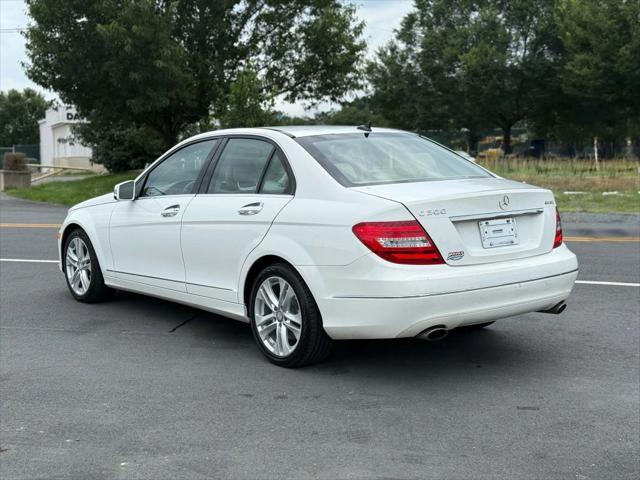 Photo of 2014 White Mercedes-Benz C-Class
