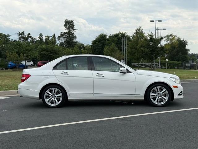 Photo of 2014 White Mercedes-Benz C-Class
