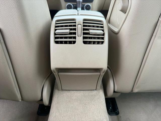 Photo of 2014 White Mercedes-Benz C-Class