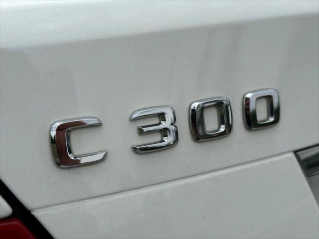Photo of 2014 White Mercedes-Benz C-Class