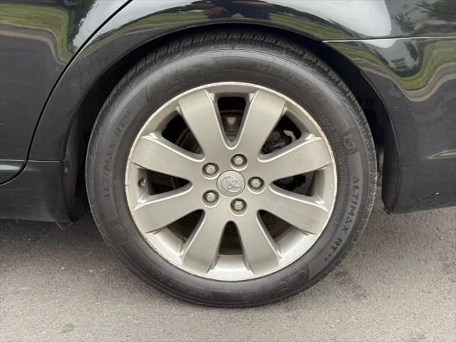 Photo of 2006 Black Toyota Avalon