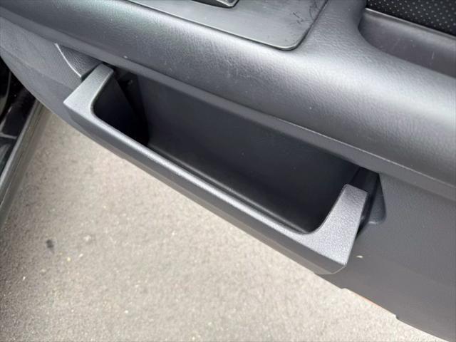 Photo of 2006 Black Toyota Avalon