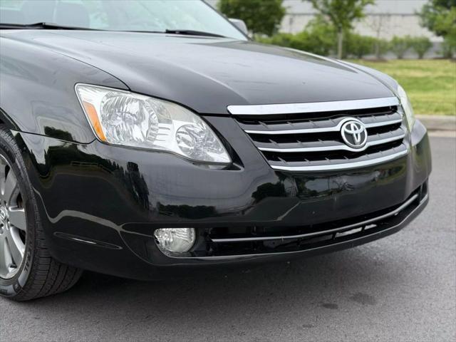 Photo of 2006 Black Toyota Avalon