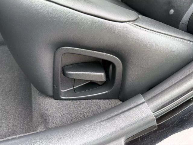 Photo of 2006 Black Toyota Avalon