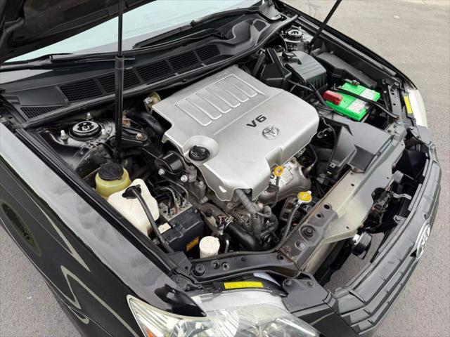 Photo of 2006 Black Toyota Avalon