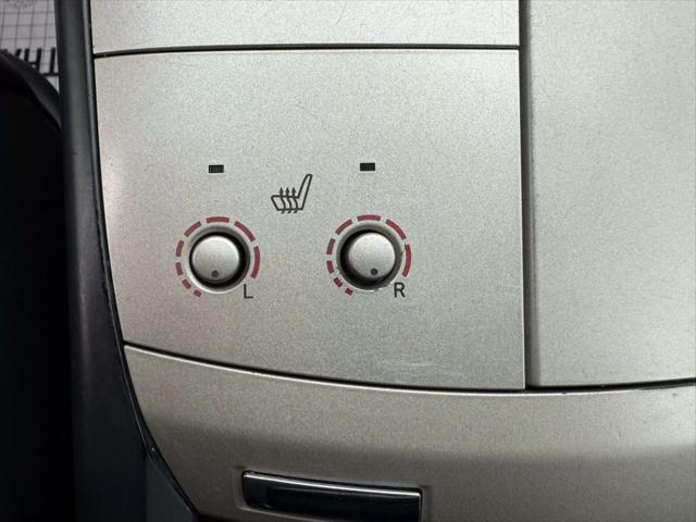 Photo of 2006 Black Toyota Avalon