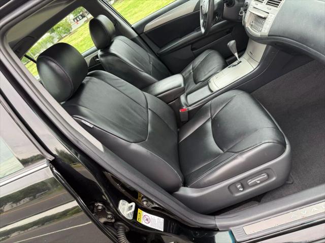 Photo of 2006 Black Toyota Avalon