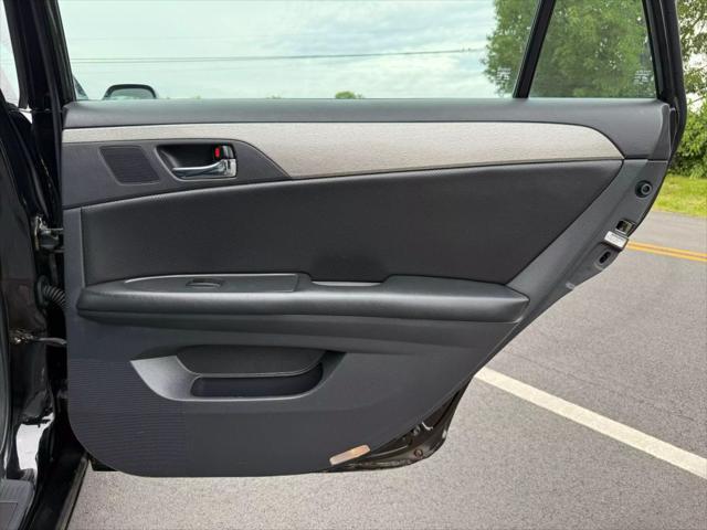 Photo of 2006 Black Toyota Avalon