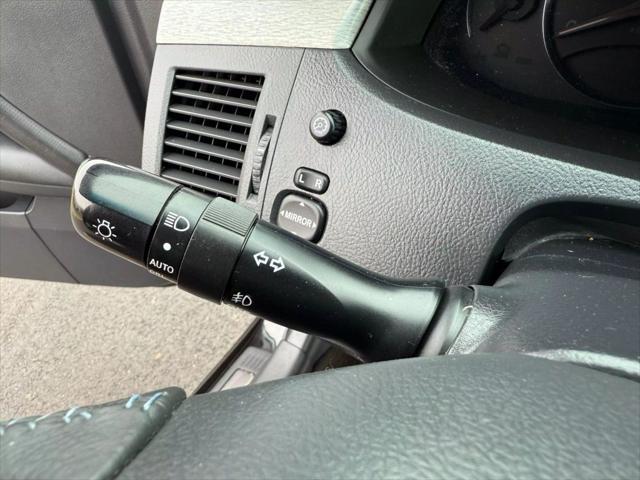 Photo of 2006 Black Toyota Avalon