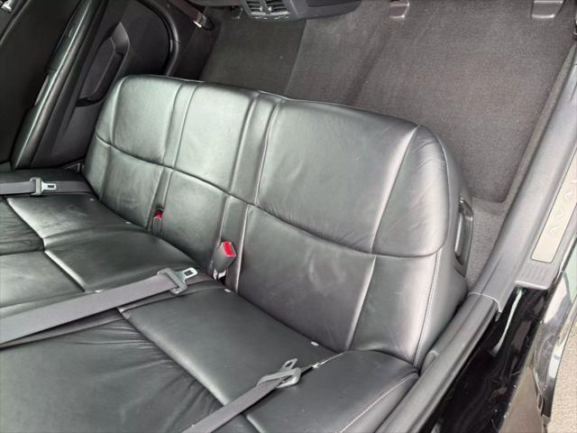 Photo of 2006 Black Toyota Avalon