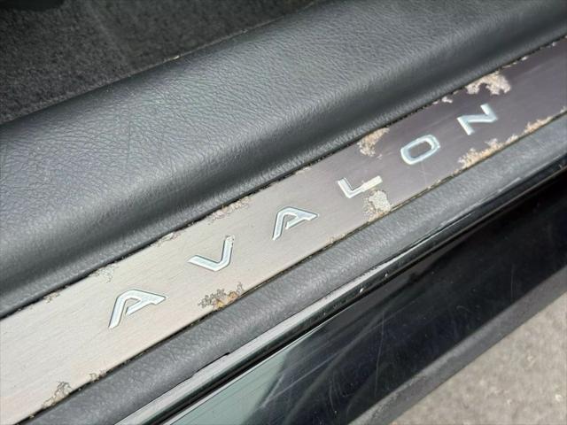 Photo of 2006 Black Toyota Avalon