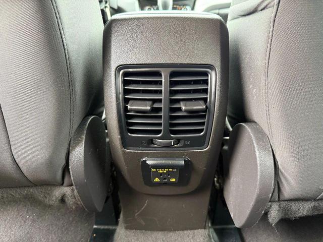 Photo of 2016 Oxford White Ford Escape