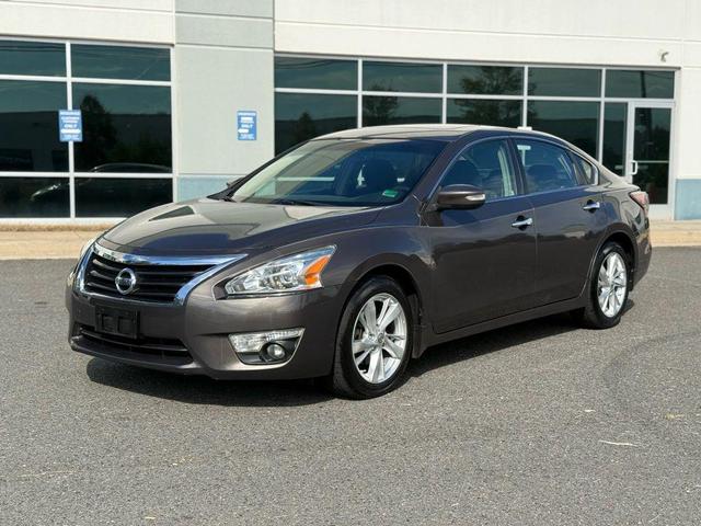 Photo of 2013 Java Metallic Nissan Altima