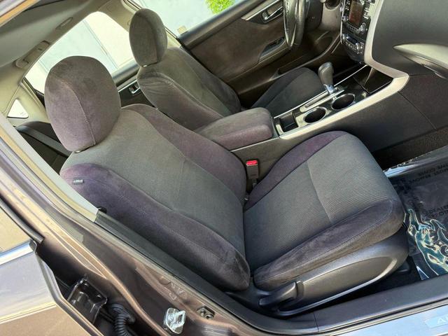 Photo of 2013 Java Metallic Nissan Altima