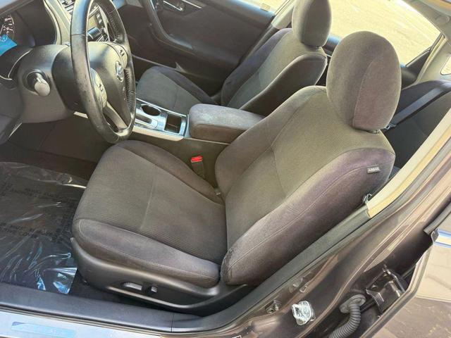 Photo of 2013 Java Metallic Nissan Altima