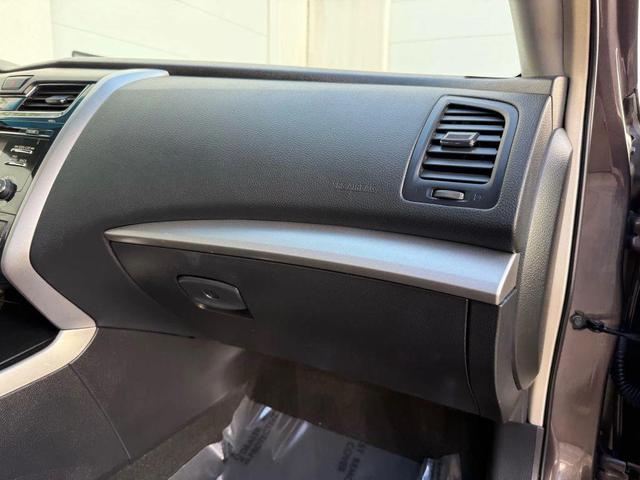 Photo of 2013 Java Metallic Nissan Altima