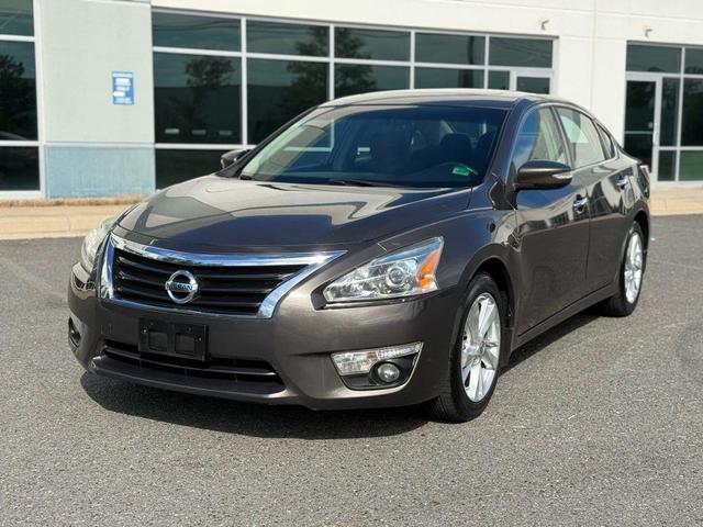 Photo of 2013 Java Metallic Nissan Altima