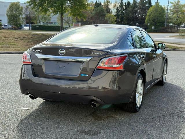 Photo of 2013 Java Metallic Nissan Altima