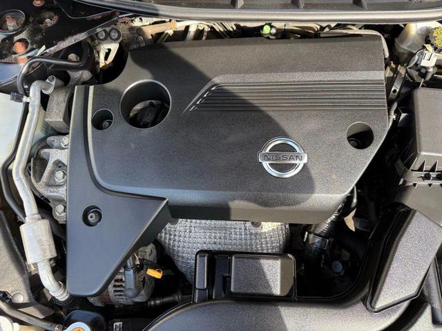Photo of 2013 Java Metallic Nissan Altima