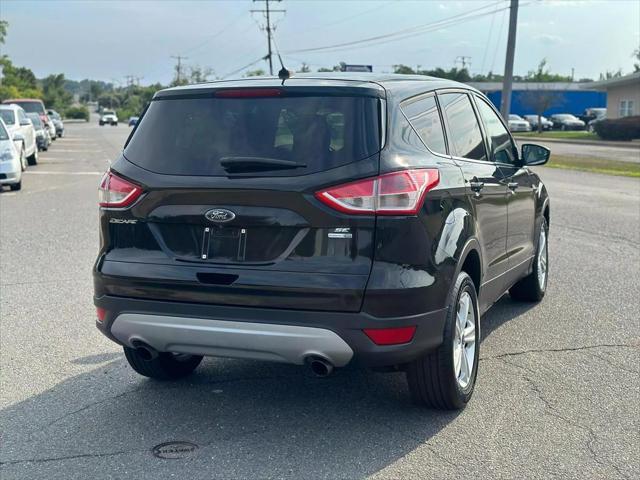 Photo of 2015 Tuxedo Black Ford Escape