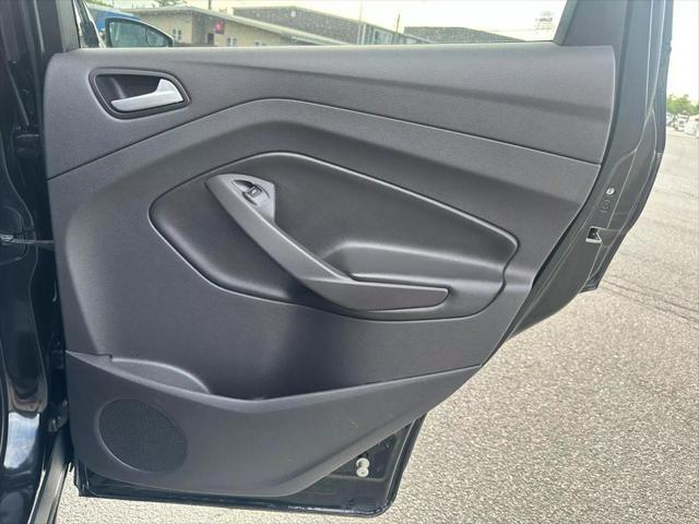 Photo of 2015 Tuxedo Black Ford Escape