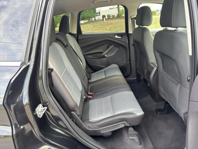Photo of 2015 Tuxedo Black Ford Escape