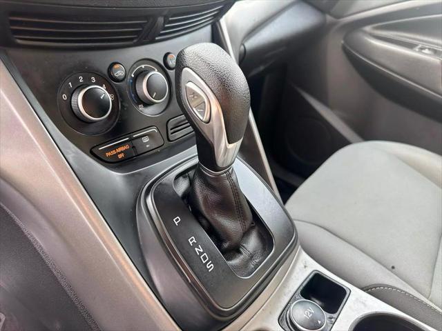 Photo of 2015 Tuxedo Black Ford Escape