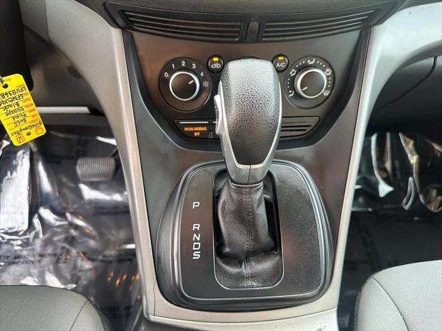 Photo of 2015 Tuxedo Black Ford Escape