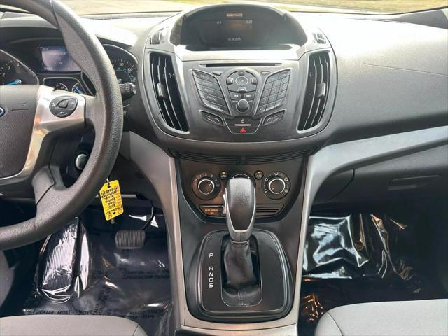 Photo of 2015 Tuxedo Black Ford Escape
