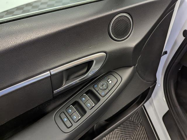 Photo of 2020 Quartz White Hyundai SONATA