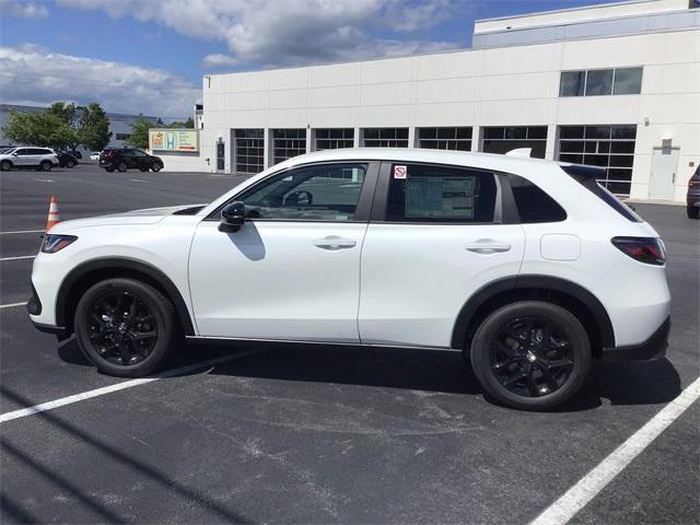 Photo of 2025 Platinum White Honda HR-V