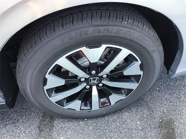 Photo of 2025 Silver Honda Odyssey