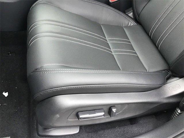 Photo of 2026 Platinum White Honda HR-V