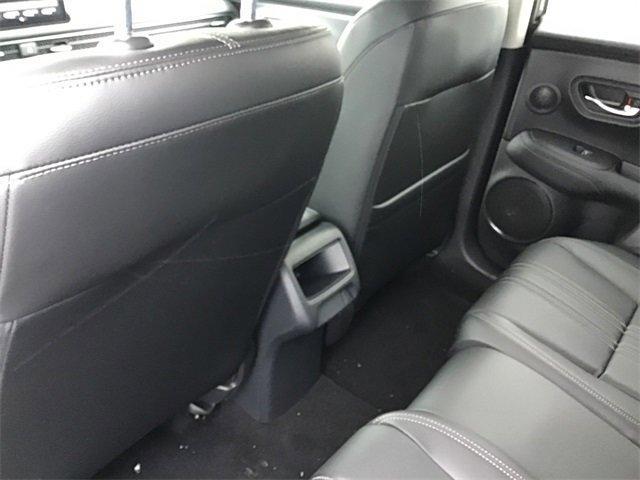 Photo of 2026 Platinum White Honda HR-V