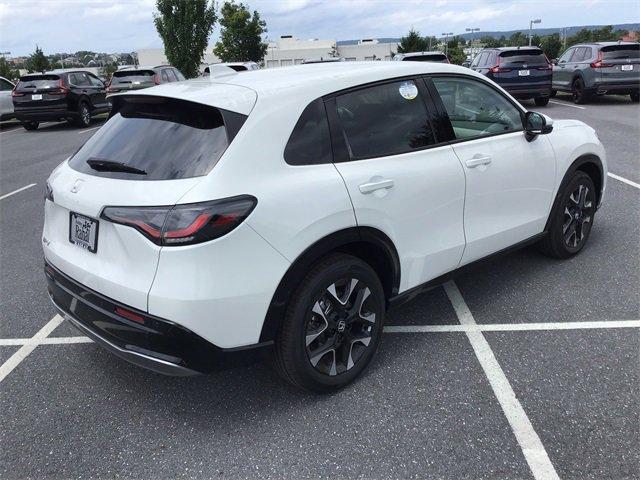 Photo of 2026 Platinum White Honda HR-V