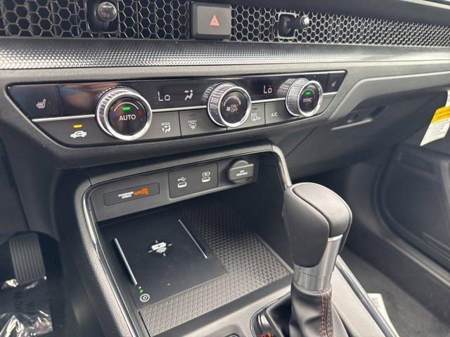 Photo of 2026 Crystal Black Honda CR-V Hybrid