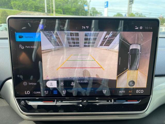 Photo of 2025 Opal White w/Black Roof Volkswagen ID.4