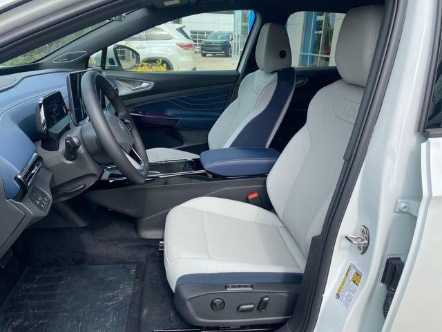 Photo of 2025 Opal White w/Black Roof Volkswagen ID.4