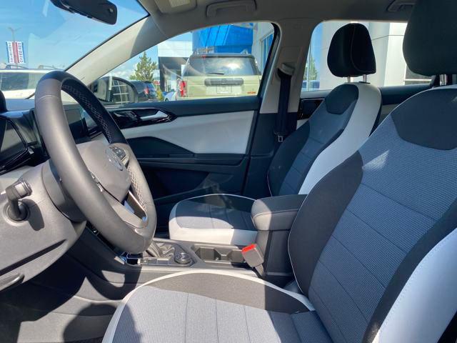 Photo of 2025 Platinum Gray Metallic Volkswagen Taos
