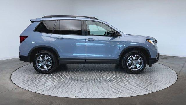 Photo of 2022 Sonic Gray Pearl Honda Passport