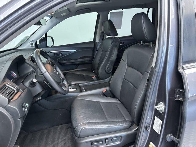 Photo of 2022 Modern Steel Metallic Honda Pilot
