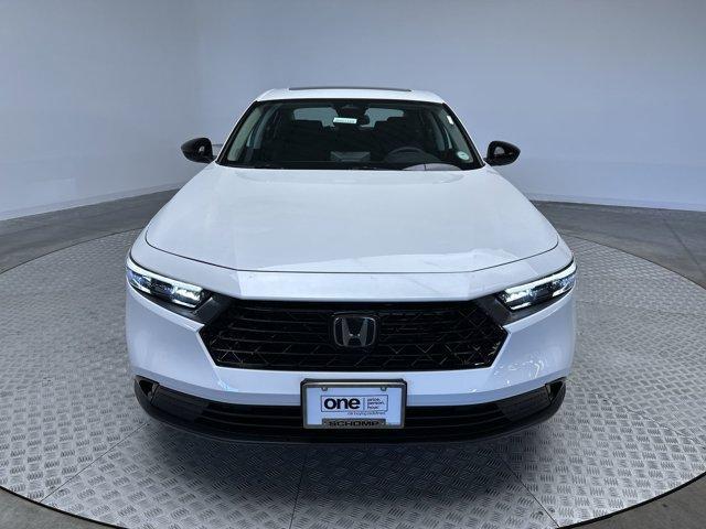 Photo of 2025 Platinum White Pearl Honda Accord