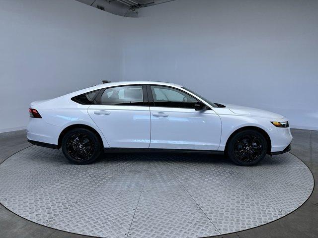 Photo of 2025 Platinum White Pearl Honda Accord
