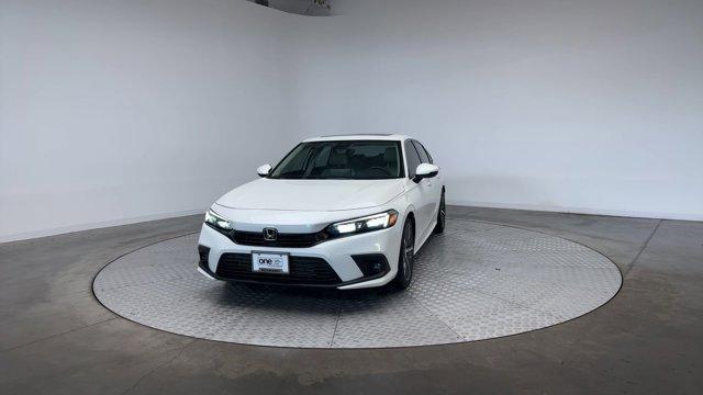 Photo of 2023 Platinum White Pearl Honda Civic