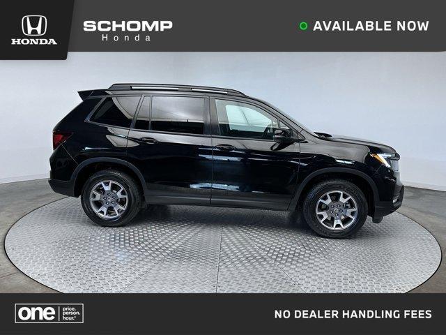 Photo of 2023 Crystal Black Pearl Honda Passport